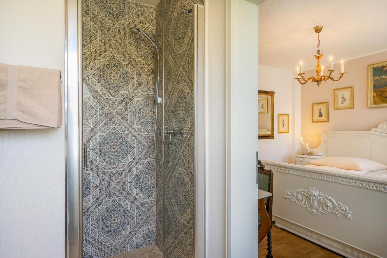 Romantisches Hotel Zur Post Brodenbach Bagian luar foto