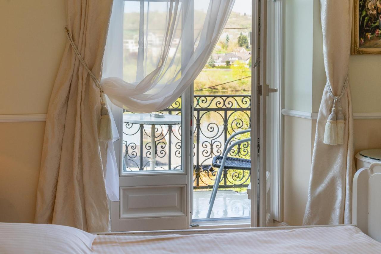 Romantisches Hotel Zur Post Brodenbach Bagian luar foto