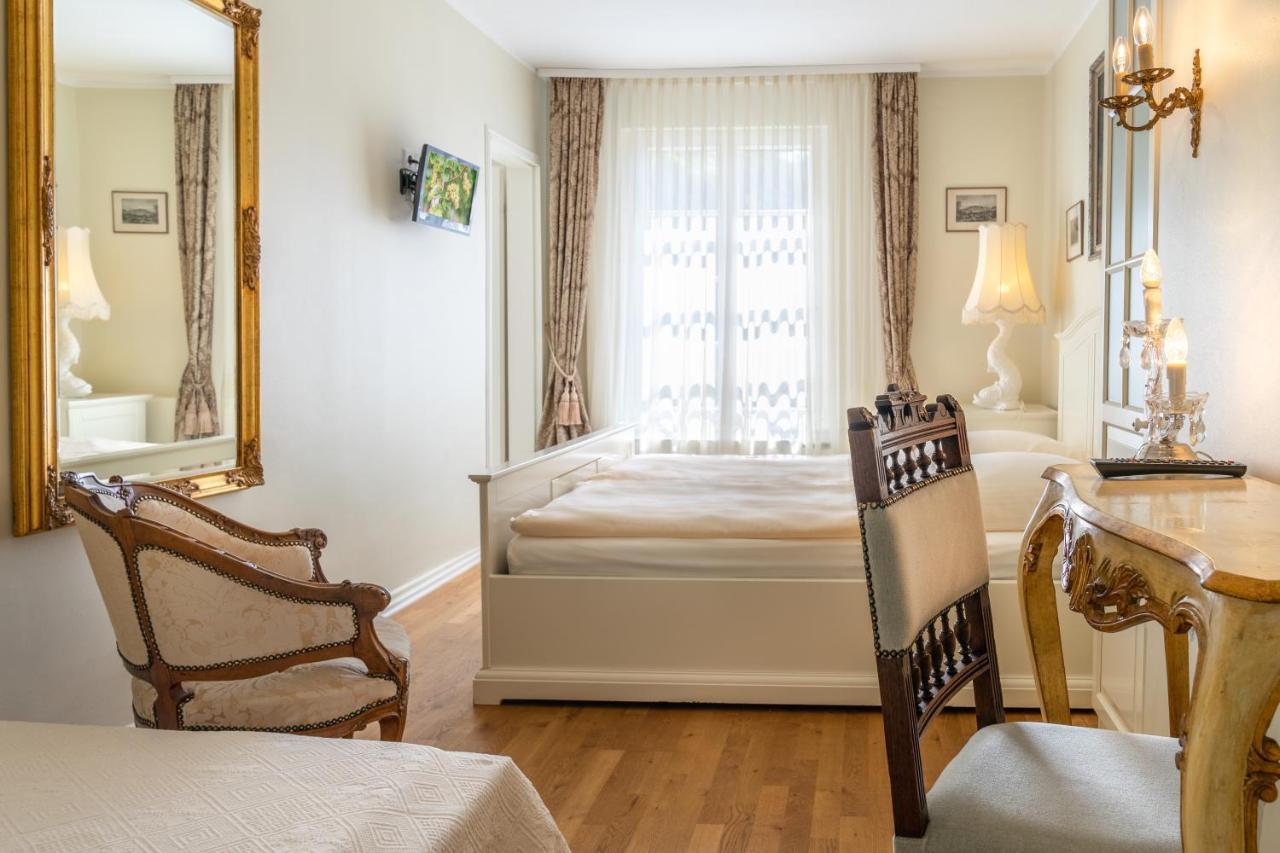 Romantisches Hotel Zur Post Brodenbach Bagian luar foto
