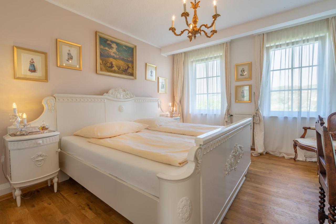 Romantisches Hotel Zur Post Brodenbach Bagian luar foto