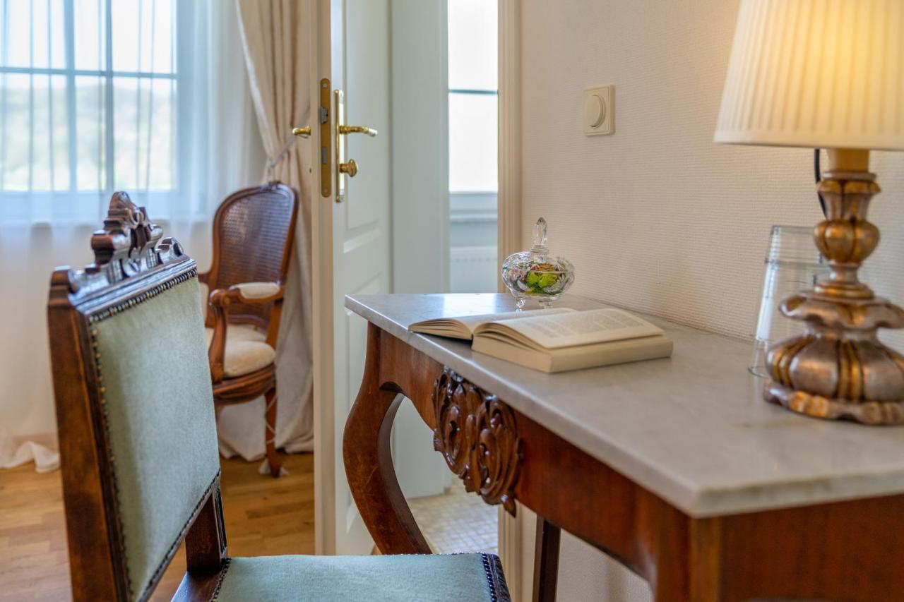 Romantisches Hotel Zur Post Brodenbach Bagian luar foto