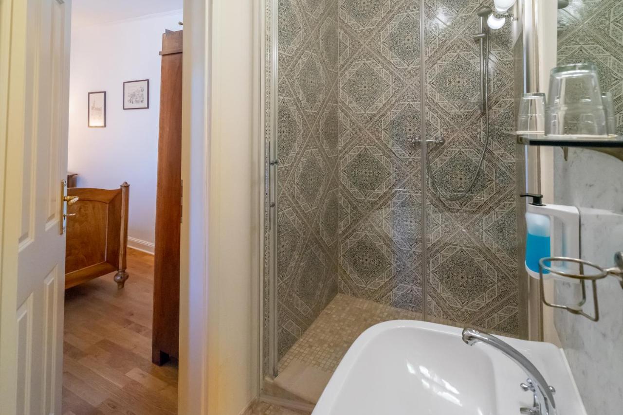Romantisches Hotel Zur Post Brodenbach Bagian luar foto