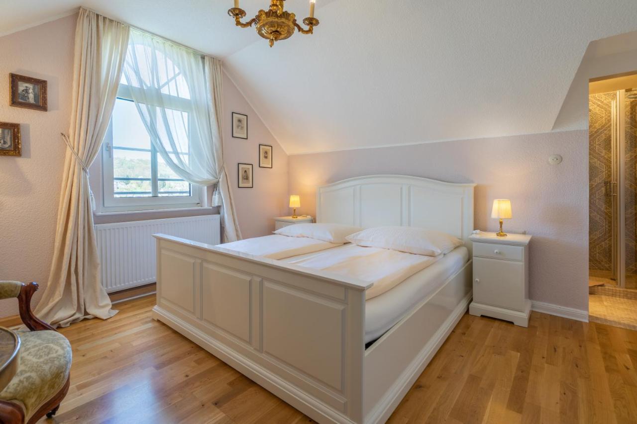 Romantisches Hotel Zur Post Brodenbach Bagian luar foto
